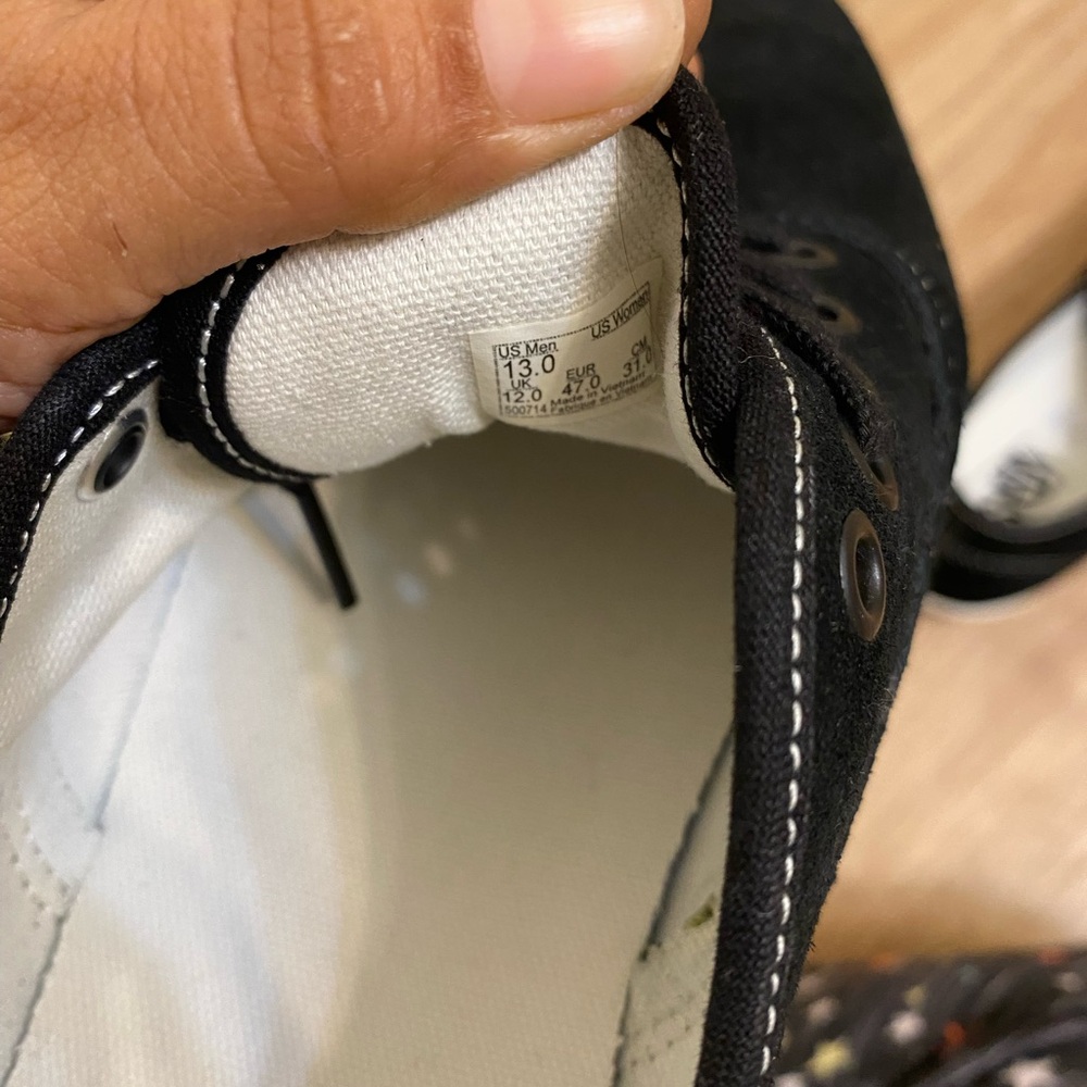 Vans Men's  authentic lowpro Black Sneakers - Picture 3 of 6